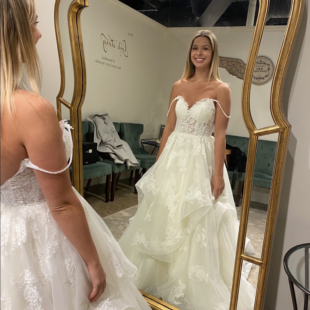 Never worn wedding dress